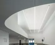 Ponto C w Penafiel projektu Galeria Gabinete