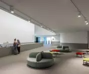 Ponto C w Penafiel projektu Galeria Gabinete