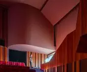 Ponto C w Penafiel projektu Galeria Gabinete