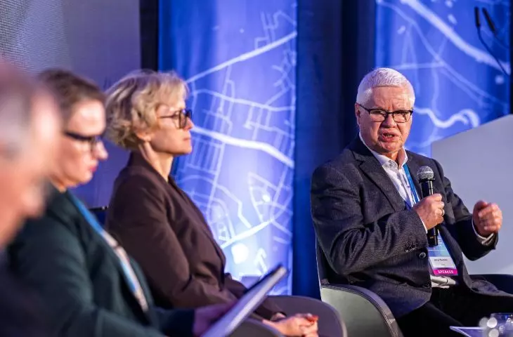 The panel discussion “Financing Water Management in Poland” was moderated by Prof. Jerzy Hausner