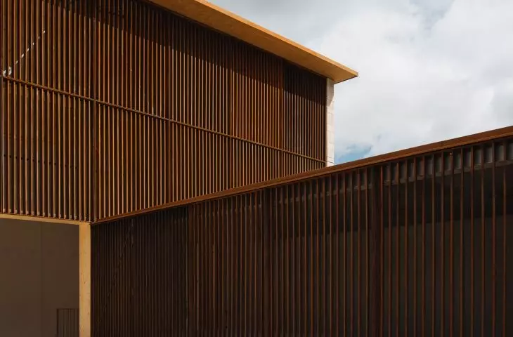 The Maeztu Frontón in Aguilar de Codés, designed by VERNE Arquitectura + Alejandro Maortua