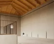 Frontón Maeztu w Aguilar de Codés projektu VERNE Arquitectura + Alejandro Maortua