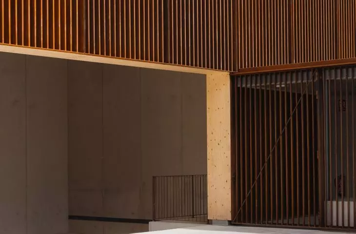 Frontón Maeztu w Aguilar de Codés projektu VERNE Arquitectura + Alejandro Maortua
