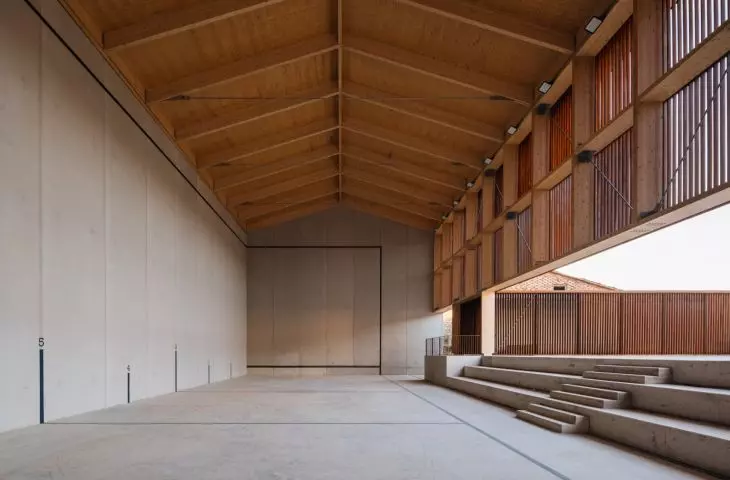The Maeztu Frontón in Aguilar de Codés, designed by VERNE Arquitectura + Alejandro Maortua