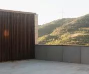 The Maeztu Frontón in Aguilar de Codés, designed by VERNE Arquitectura + Alejandro Maortua