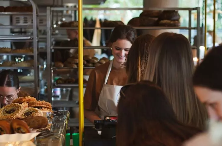 Otwarcie piekarni KIOSK Przemysława Klimy w Młynach Mogilska