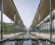 Suzhou Museum of Contemporary Art nad jeziorem Jinji projektu BIG