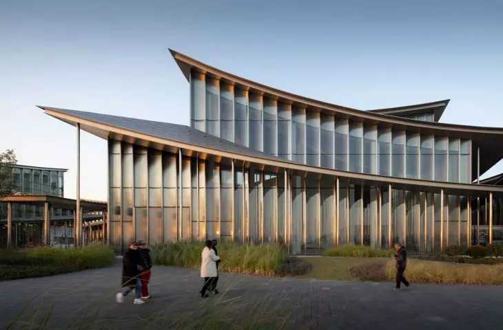 Suzhou Museum of Contemporary Art nad jeziorem Jinji projektu BIG