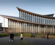 Suzhou Museum of Contemporary Art nad jeziorem Jinji projektu BIG