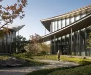 Suzhou Museum of Contemporary Art nad jeziorem Jinji projektu BIG