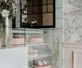 Sweet cakes behind the showcase