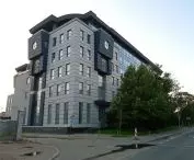 The industrial district had already begun to be turned into a business center in the early 1990s