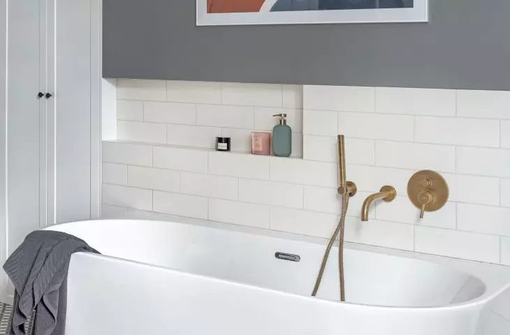 The bath room also accommodated a bathtub