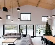 Ślonsko Chałpa - a double-height living room