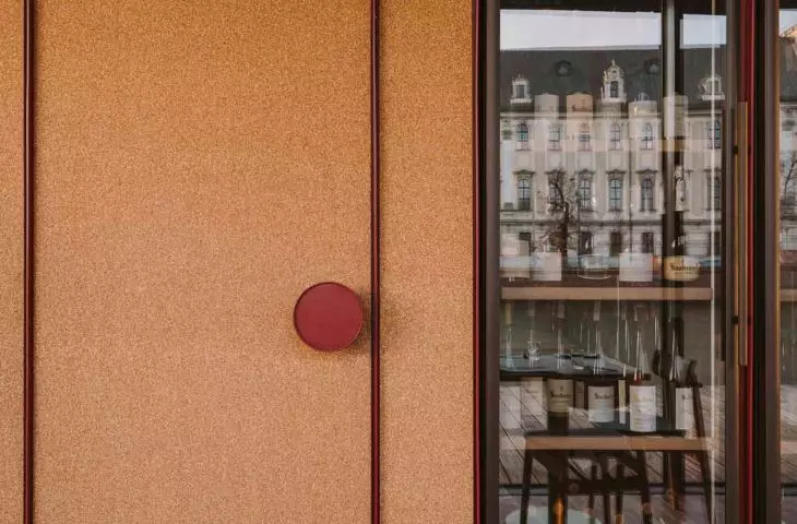 The sideboard separates the two zones