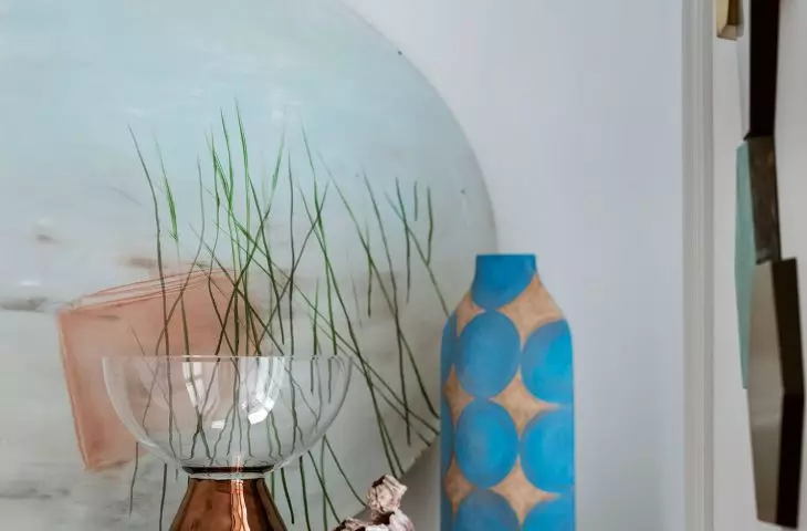 Decorations create the atmosphere of the bedroom