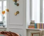 Colorful accessories co-create the space