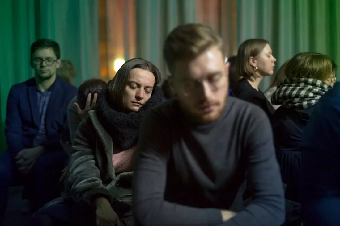 Żyjnia w BWA Wrocław projektu BUCK.STUDIO