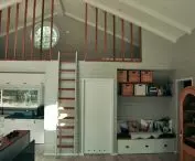 Mezzanine entrance