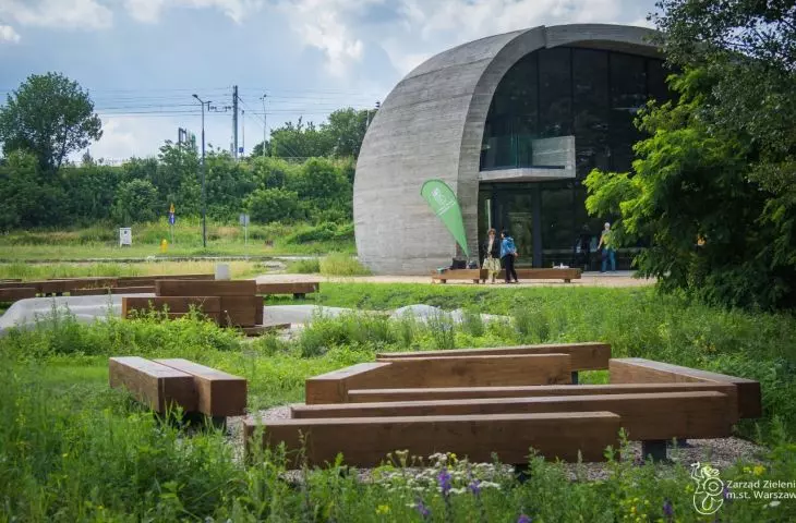Education pavilion in Warsaw