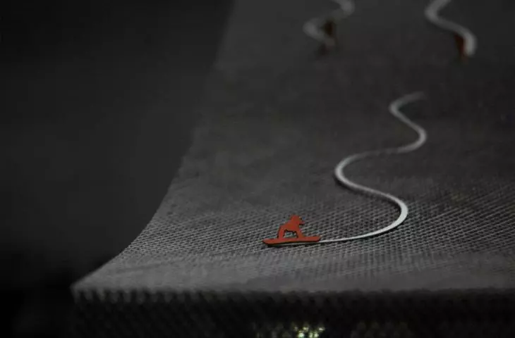sylwetka nieistniejącego już rozbiegu skoczni stała się główną inspiracją projektu