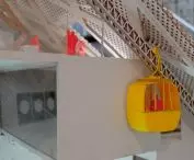komunikację zapewniają wewnętrzne schody, ale także podwieszona kolejka linowa