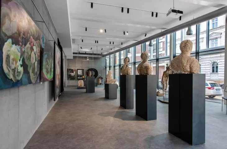 Exhibition pavilion of the high school of fine arts in Olsztyn, interior