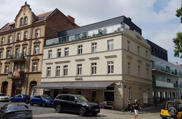 expanded tenement house on Ostrówek Street (design: Easst)