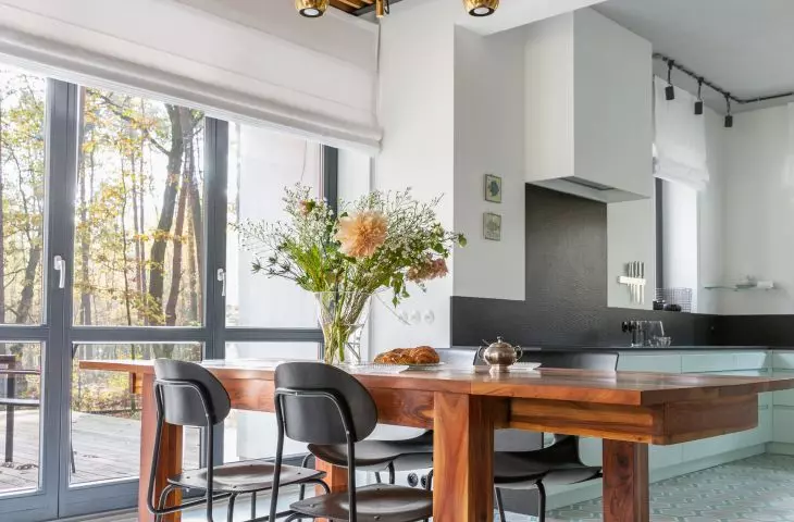 Dining room overlooking the forest