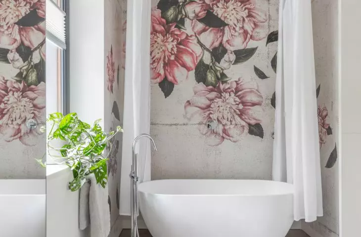 Owner's bathroom