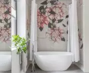 Owner's bathroom