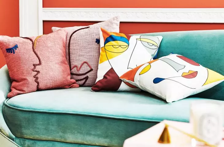 Decorative pillows with a face motif