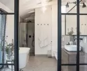 Łazienka przy sypialni