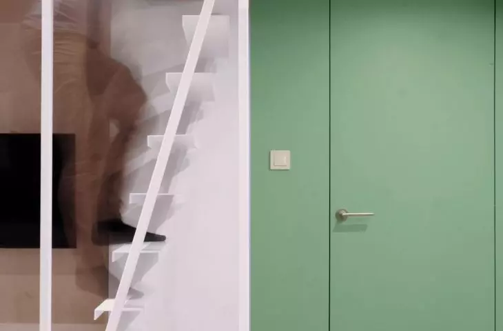 Schody wydzielają przestrzeń
