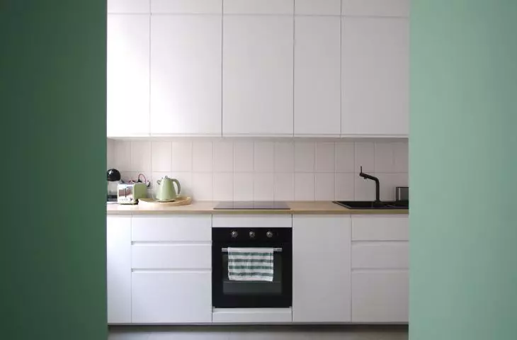 Widok z salonu na kuchnię