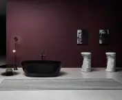 Bathtub in the arrangement