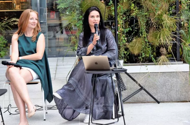 Marta Sekulska-Wronska and presenter Malgorzata Tomczak
