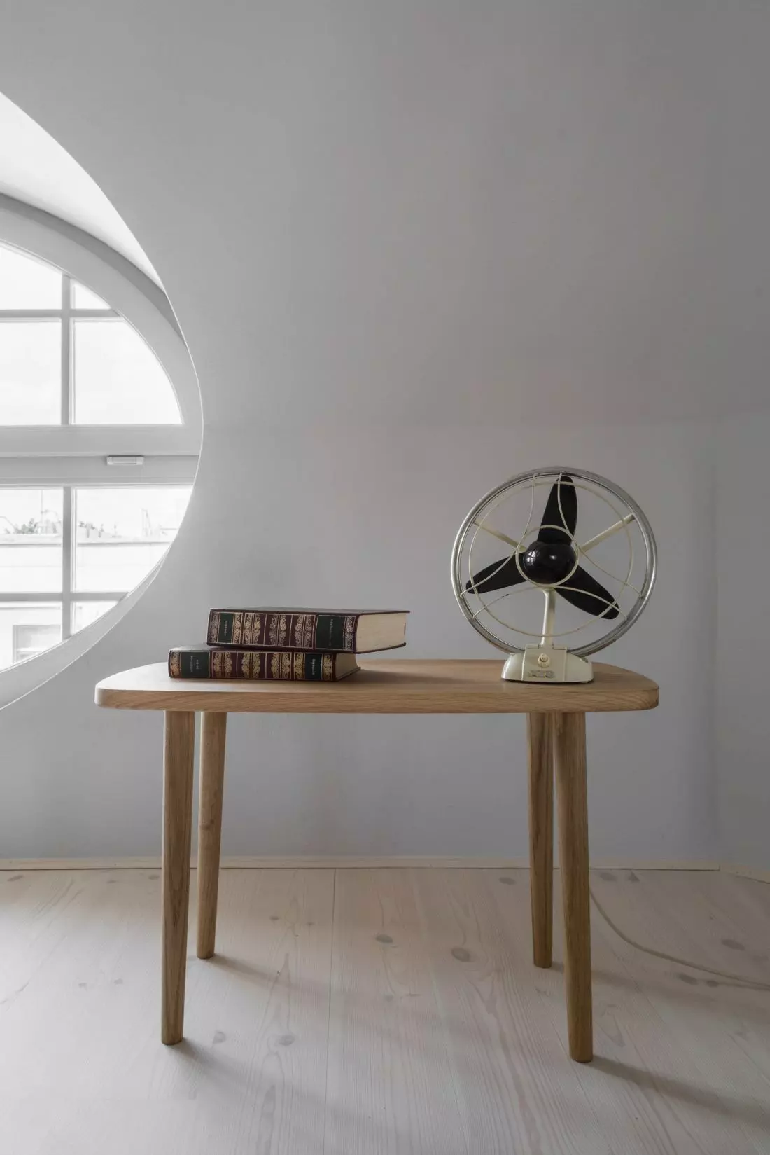 Apartament w zabytkowej kamienicy w Krakowie projektu studia Loft Kolasiński