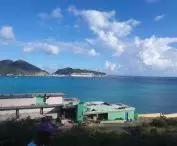 Sint Maarten — zniszczenia wyspy i statki turystyczne
