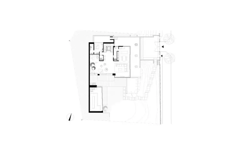 House on the boulevard, first floor