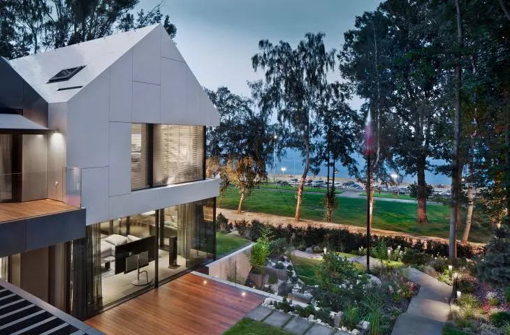 House on the boulevard overlooking the Gulf of Gdansk