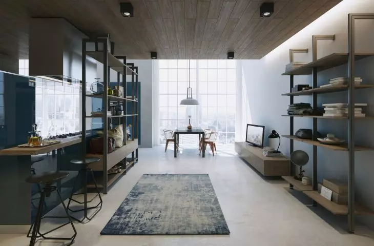 Spacious living room 