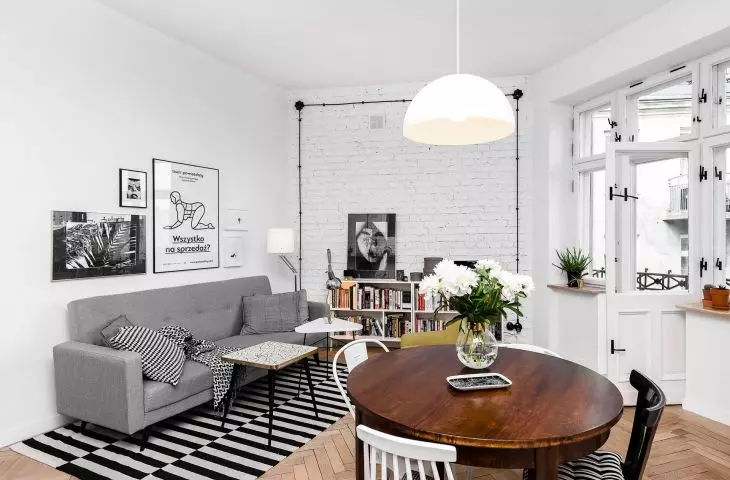 Living room with access to the balcony