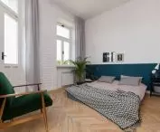 Bedroom with access to the balcony