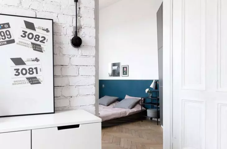 View from the hallway to the bedroom