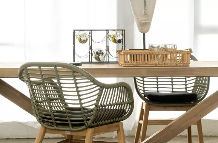 Wooden accessories will transform your home interior