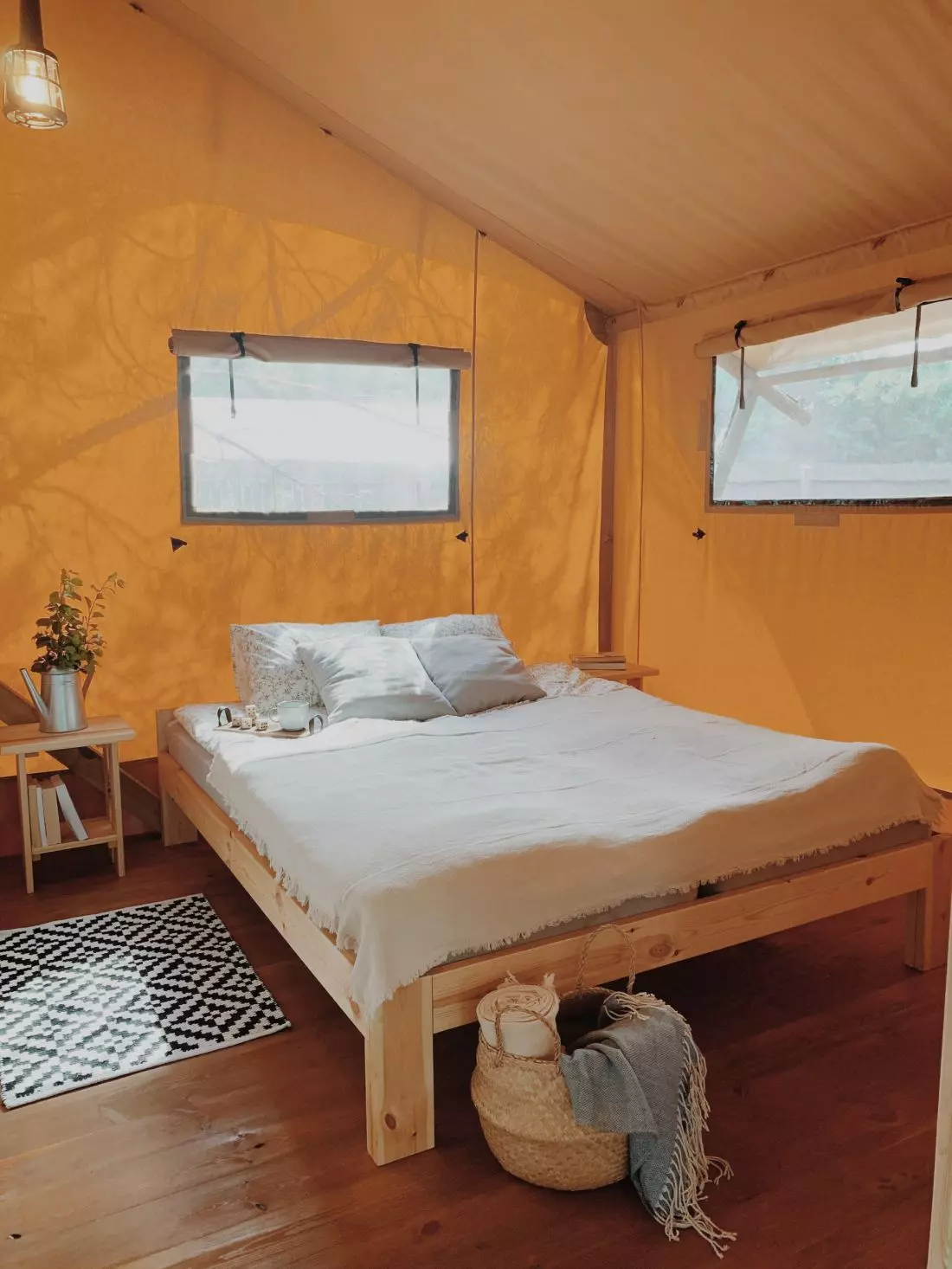 Kwiejcówka - luksusowy camping nad stawem