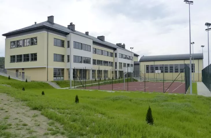 UP07-Kompleks szkolny w Morawicy