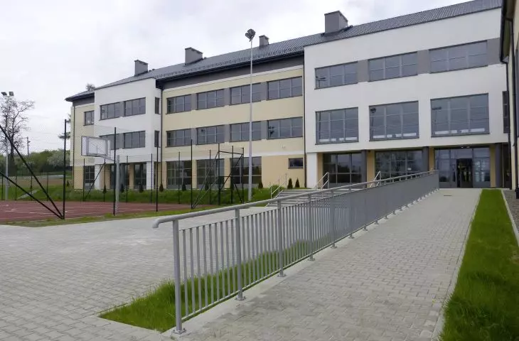 UP07-School complex in Moravica