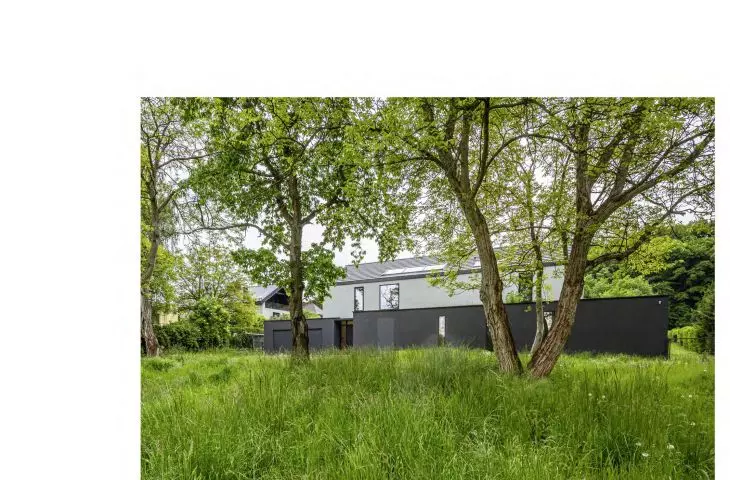 M02-House under the forest in Cracow